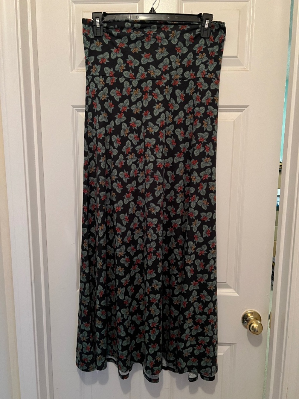 **REDUCED** LuLaRoe Floral Maxi Skirt L